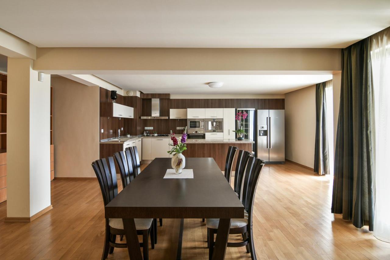 Central Flat With Monster Living Room Варна Экстерьер фото